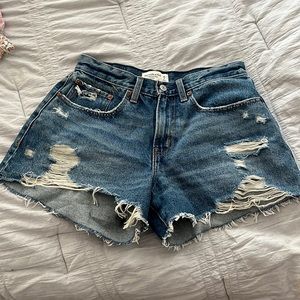 Abercrombie and Fitch curve love boyfriend short mid rise